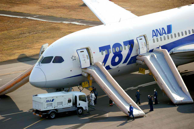 787